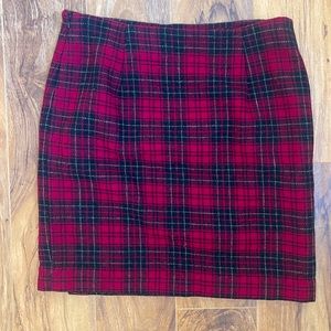 EDDIE BAUER NWOT Checkered Plaid Mini skirt / Red/Black/Gold // size 6